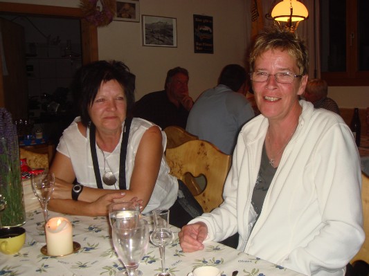Irene&Evi.JPG